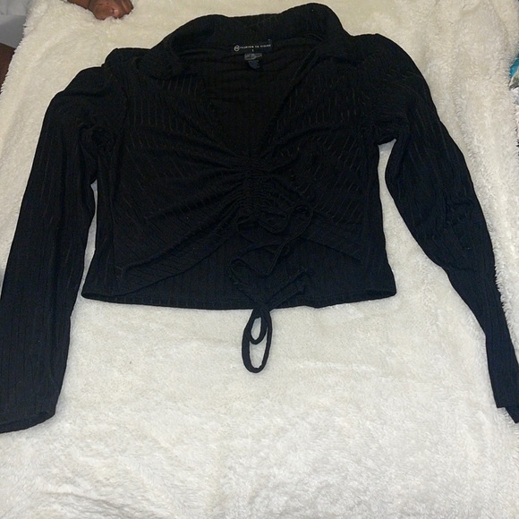 Top - Picture 1 of 4